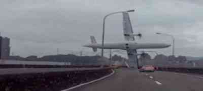 Avião da TransAsia Airways caiu no rio Keelung