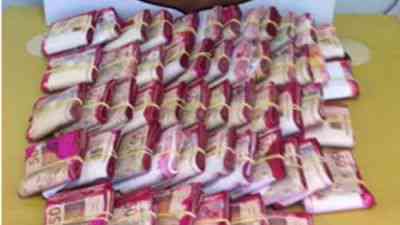 Advogado é flagrado com R$ 133 mil em notas falsas em Salvador (Foto: Divulgação/PF)
